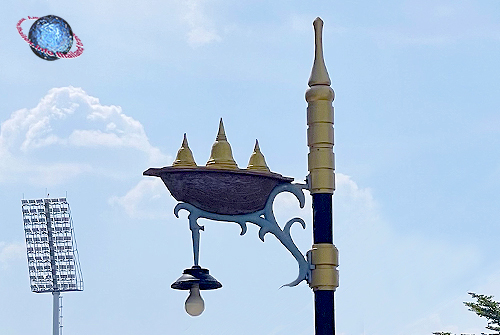 Three Pagodas Street Lantern, Tambon Tha Makhaam, Amphur Meuang, Kanchanaburi