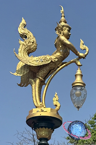 Kinnaburut Street Lantern, Tambon Khwae Om, Amphur Amphawa, Samut Songkhram