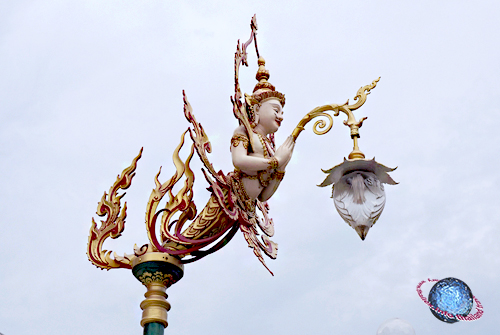 Thepanom Street Lantern, Khwaeng Bangkapi, Khet Huai Khwang, Bangkok
